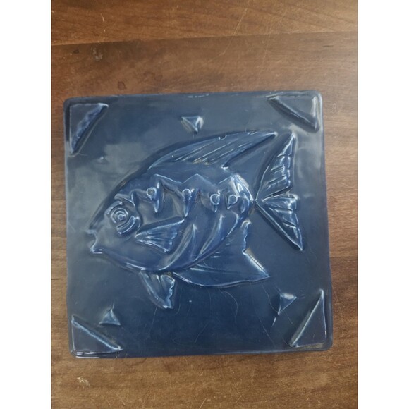 Fish Tile Royal Blue Vintage 6x6 - Picture 2 of 4